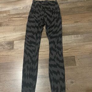 Lululemon Athletica Black and Gray Patterned Leggings